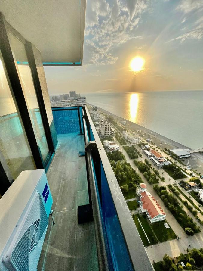 Orbi City Aparthotel Sea View Batumi Exterior foto